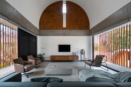 The Stoic Wall Residence